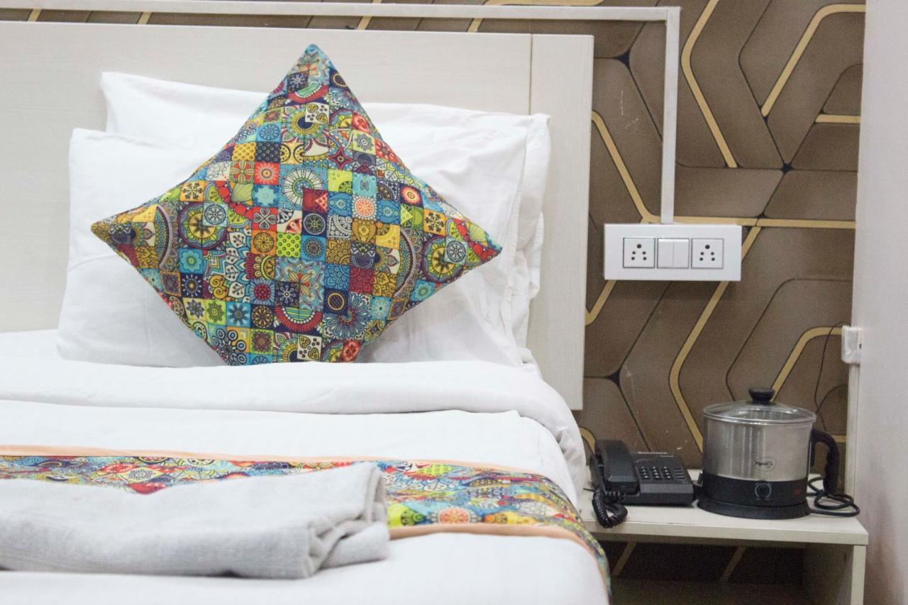 Jsb Hotel Faridabad Dış mekan fotoğraf