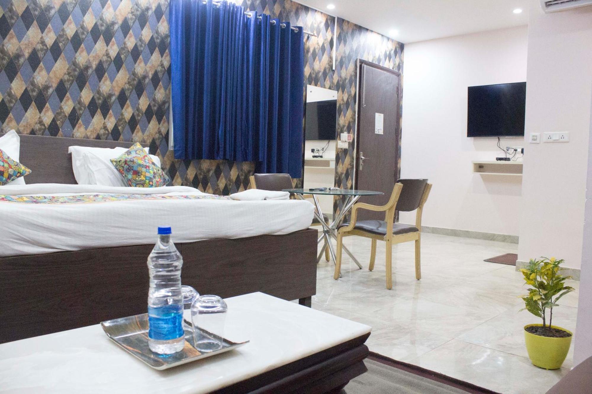 Jsb Hotel Faridabad Dış mekan fotoğraf